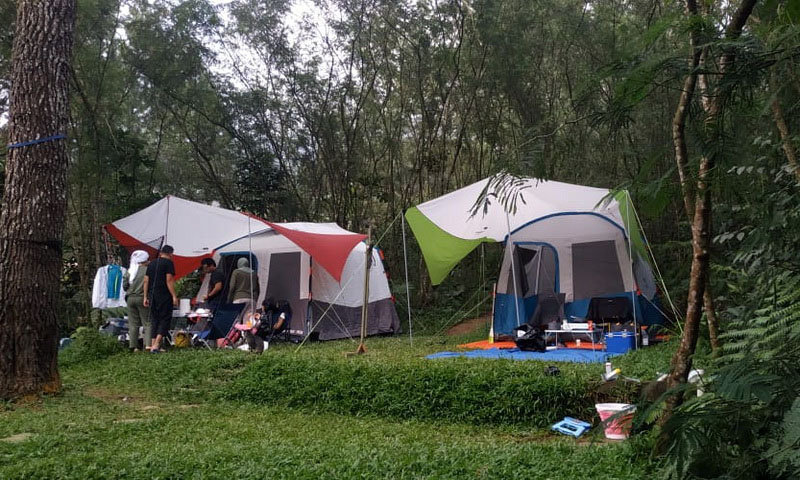 Camping keluarga